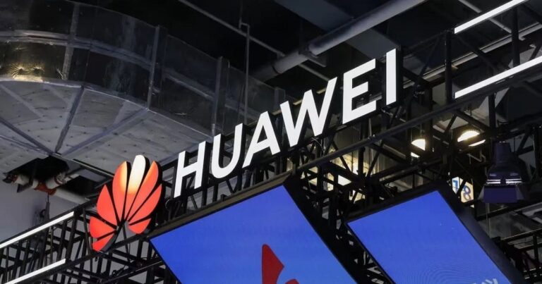 Logo Huawei xuất hiện tại Hội nghị Trí tuệ Nhân tạo Thế giới ở Thượng Hải