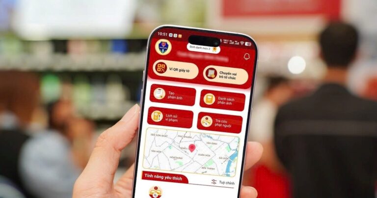 Giao diện ứng dụng VNeTraffic với mục tra cứu thông tin vi phạm giao thông