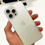 Các mẫu iPhone cũ được đặt cạnh nhau sau đợt điều chỉnh giá