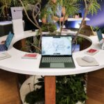 Khu vực trưng bày các mẫu Surface mới tại Snapdragon Summit 2026