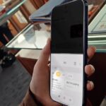 Xiaomi 18 Pro được đặt cạnh Xiaomi 17 Ultra trong cảnh so sánh màn hình