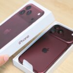 Điện thoại iPhone 18 Pro Max được trưng bày tại cửa hàng bán lẻ