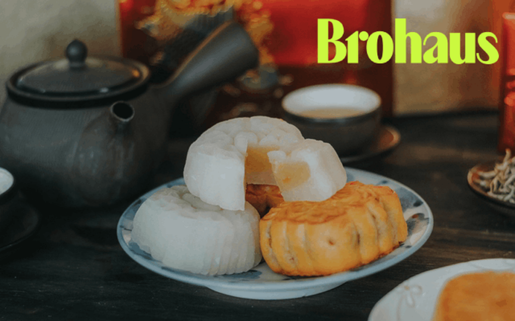 Hộp bánh Trung thu hình tròn gợi không khí mùa trăng truyền thống