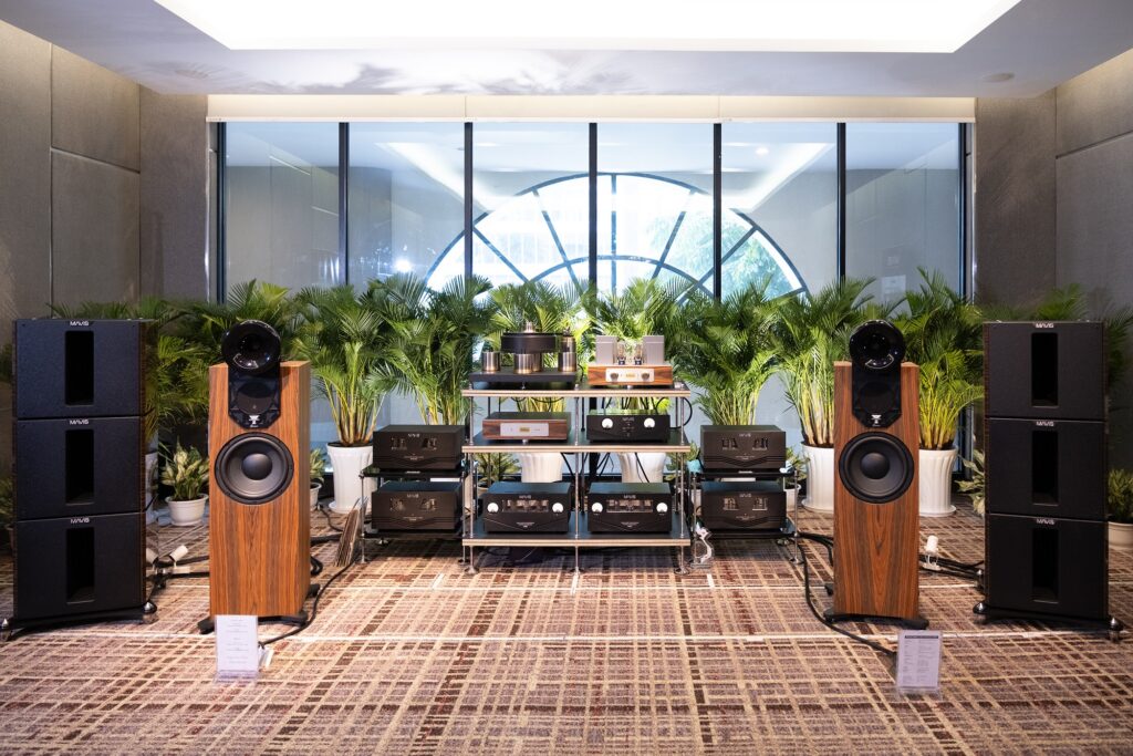 Chi tiết thiết kế thủ công trên thùng loa Maestoso Horn Speaker