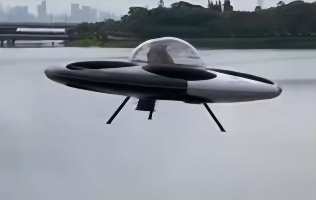 Phương tiện eVTOL cất hạ cánh thẳng đứng trên mặt nước