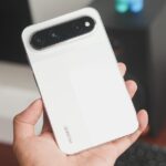 Mặt lưng Huawei Pura X View với cụm camera nằm ngang
