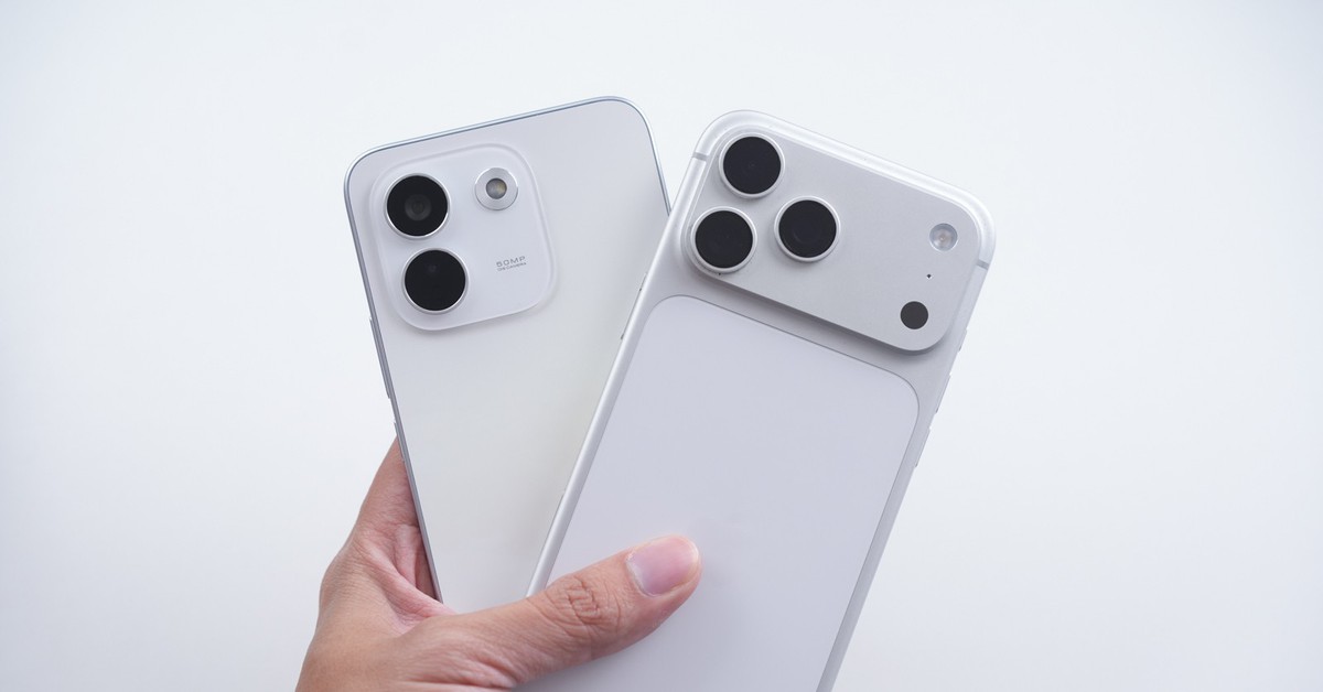 REDMI Note 17 Pro Max và iPhone 17 Pro Max được đặt cạnh nhau để so sánh