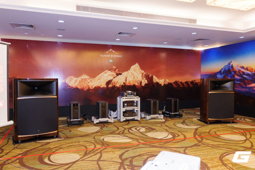 Khu vực trưng bày các thiết bị nghe nhìn cao cấp tại AVSHOW