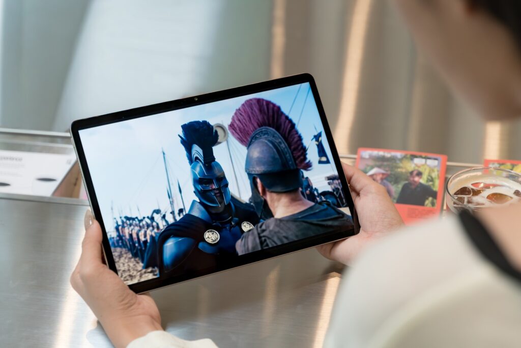 HONOR Pad V9 đi kèm bàn phím rời và bút cảm ứng