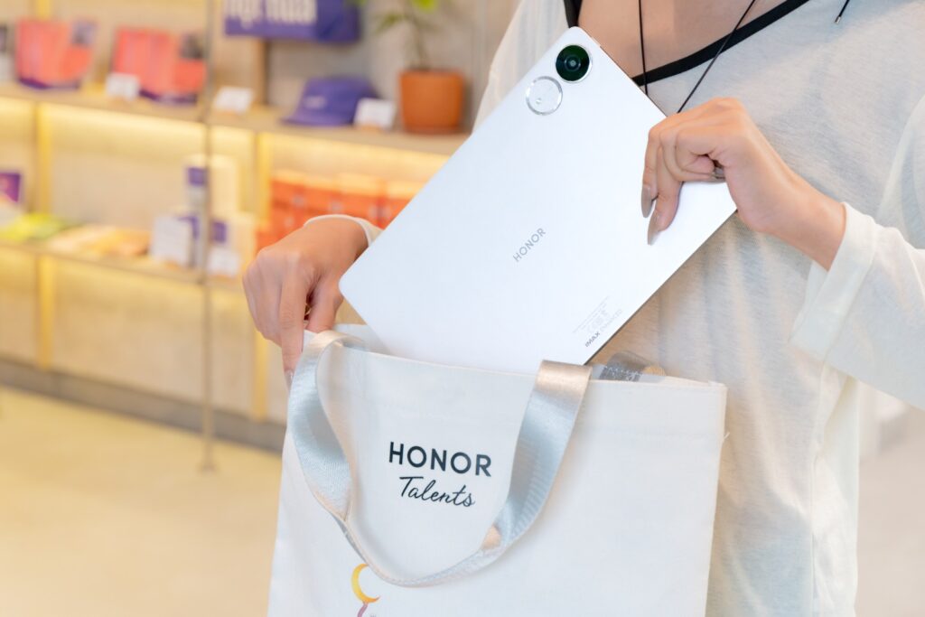 Màn hình HONOR Pad V9 hiển thị giao diện ứng dụng