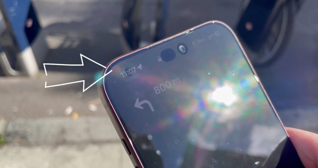 Khu vực cảm biến Face ID dưới màn hình iPhone 18 Pro