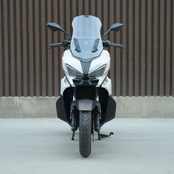 Bảng đồng hồ TFT màu trên Cyclone RT250