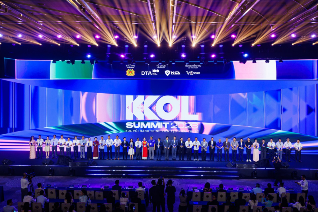 Khách mời trải nghiệm hoạt động tại Expo VIP Tour