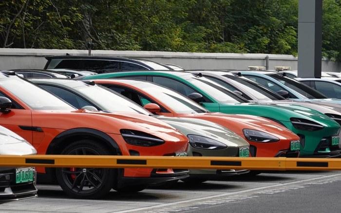 Mẫu xe điện đô thị cỡ nhỏ được trưng bày tại đại lý ở Việt Nam