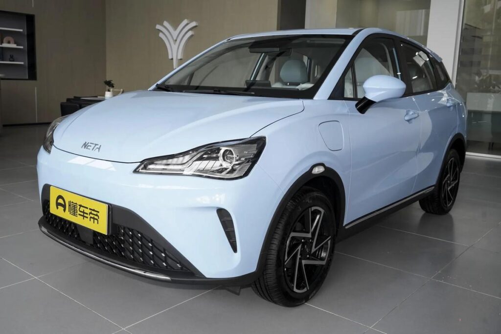 Xe điện Jiyue 07 trong khu vực đô thị
