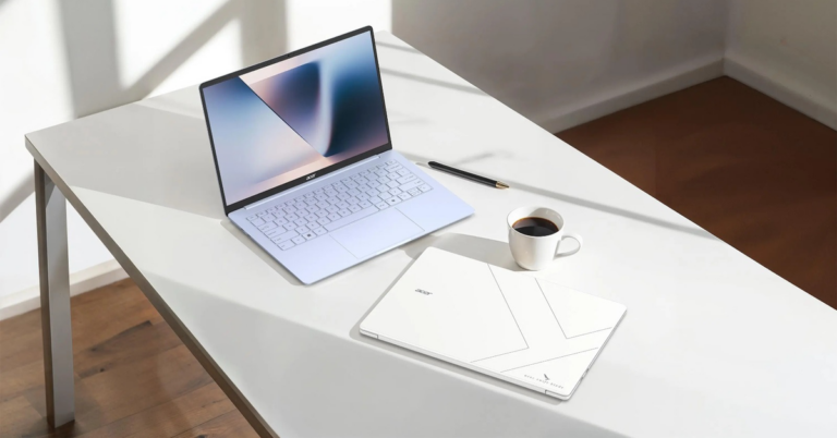 Acer Swift Blade 14 màu Marshmallow Blue với thiết kế laptop mỏng nhẹ