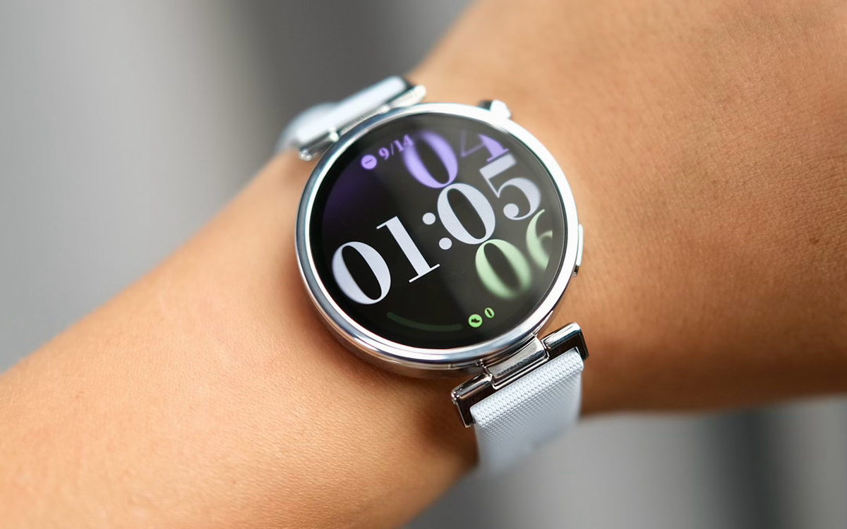 Xiaomi Watch S5 41mm với mặt đồng hồ tròn và dây đeo thanh lịch