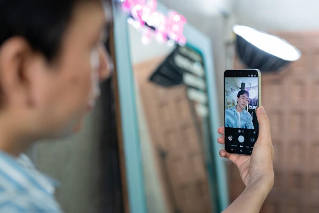Giao diện bản tóm tắt hằng ngày của Galaxy AI