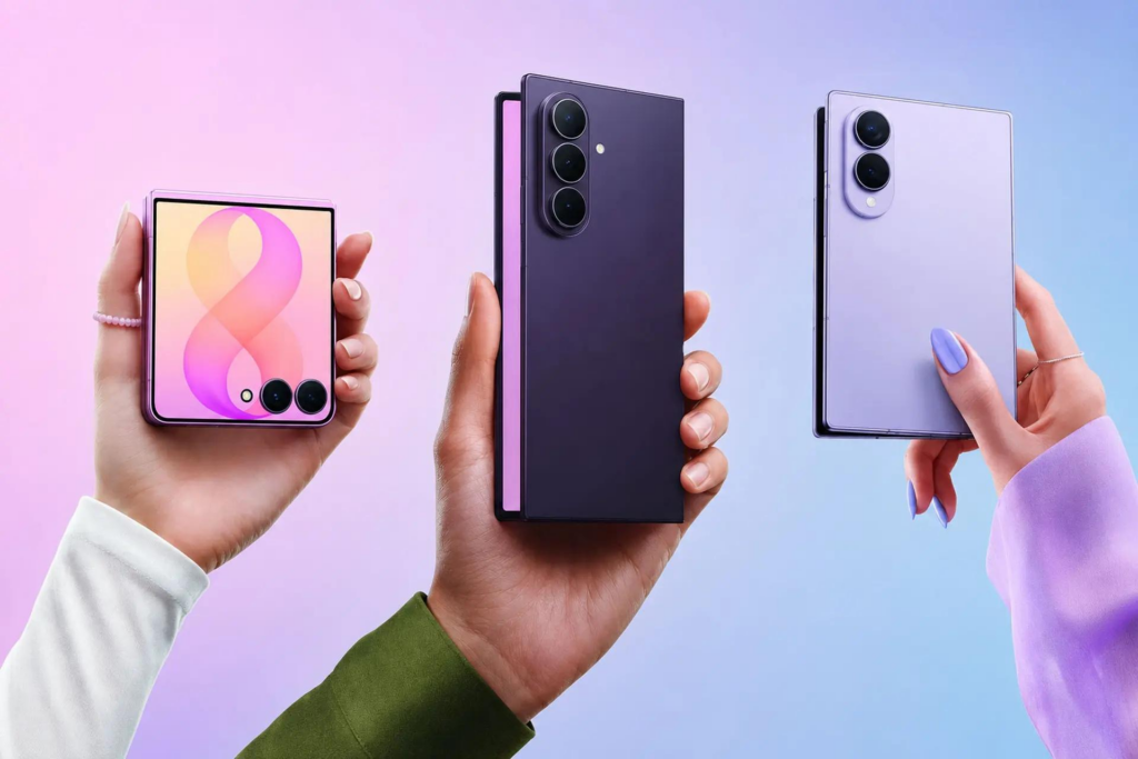 Galaxy Z Fold8 và Galaxy Z Flip8 trong bộ sản phẩm điện thoại gập