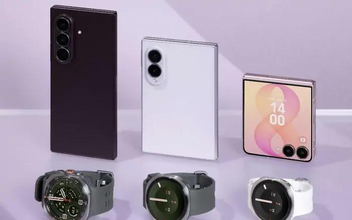 Galaxy Z Fold8 Ultra cùng những thiết bị Samsung trong bối cảnh giới thiệu sản phẩm