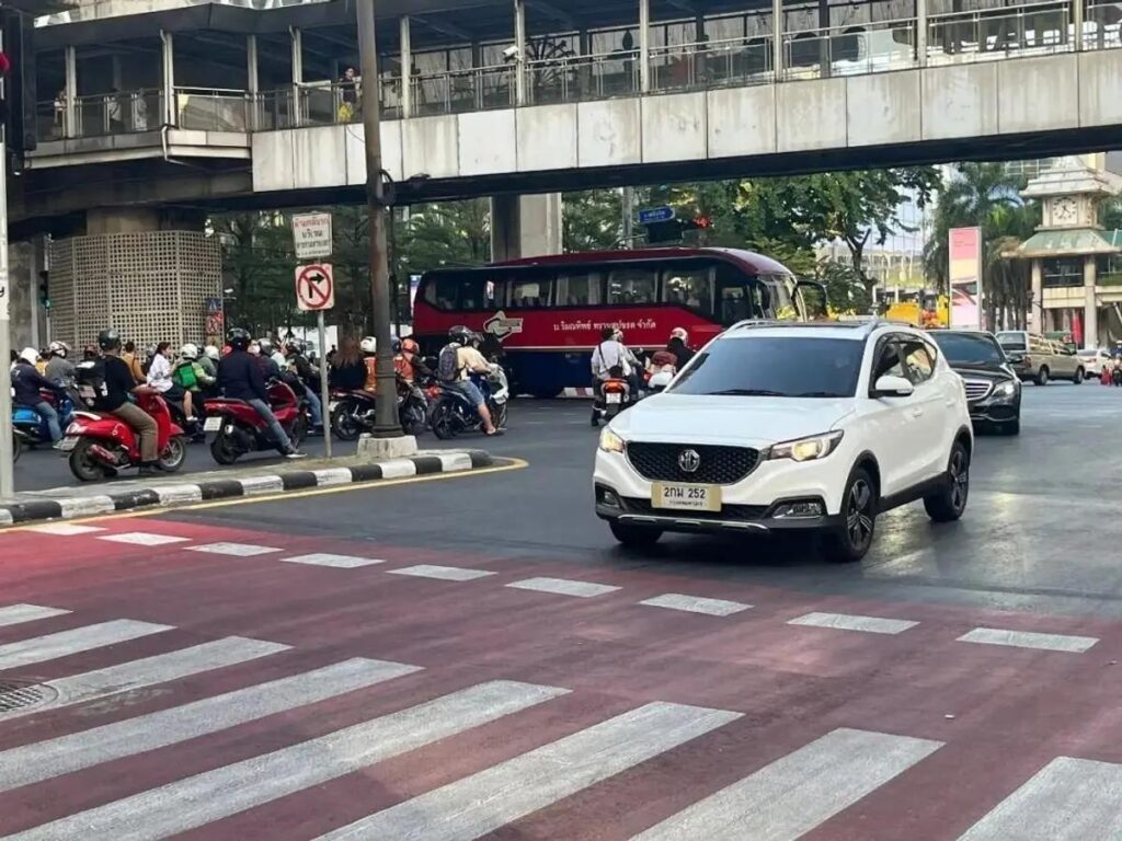 Khu vực trưng bày xe điện trong hoạt động kiểm tra tại Thái Lan