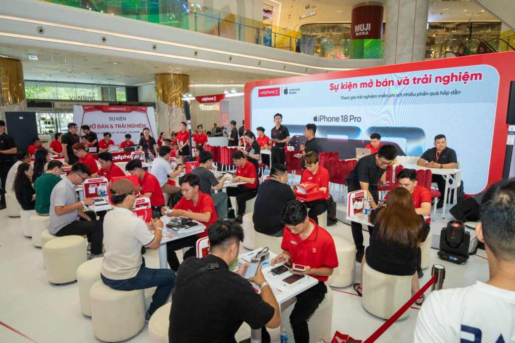 Những khách hàng đầu tiên cầm iPhone 18 Pro series sau khi nhận máy