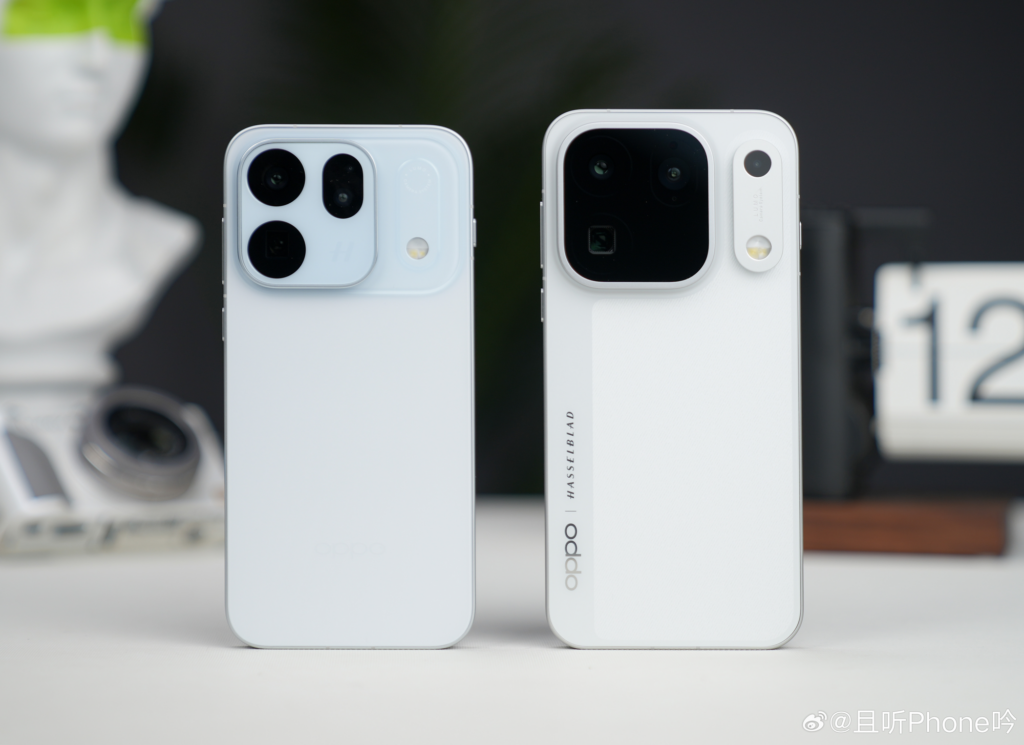 Mặt sau OPPO Find X10 Pro Max với cụm ba camera lớn