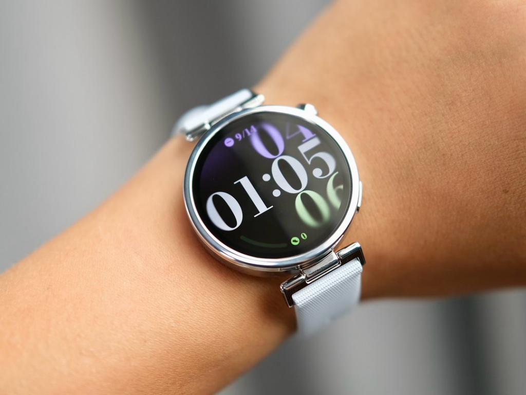 Xiaomi Watch S5 41mm được sử dụng để điều khiển các thiết bị trong nhà