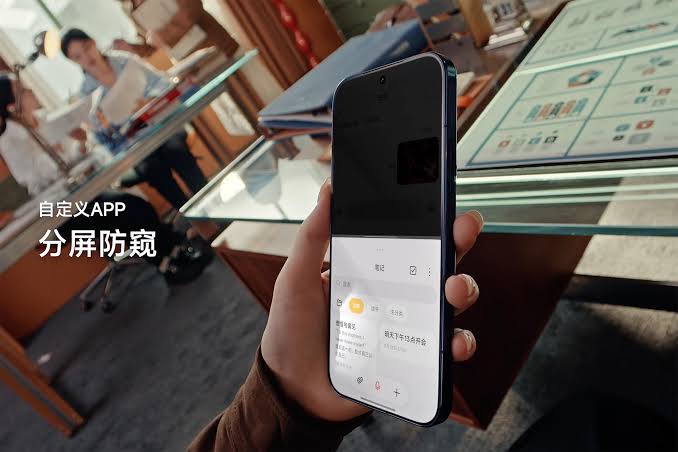 Màn hình Xiaomi 18 Pro hiển thị nội dung ở góc nhìn chính diện