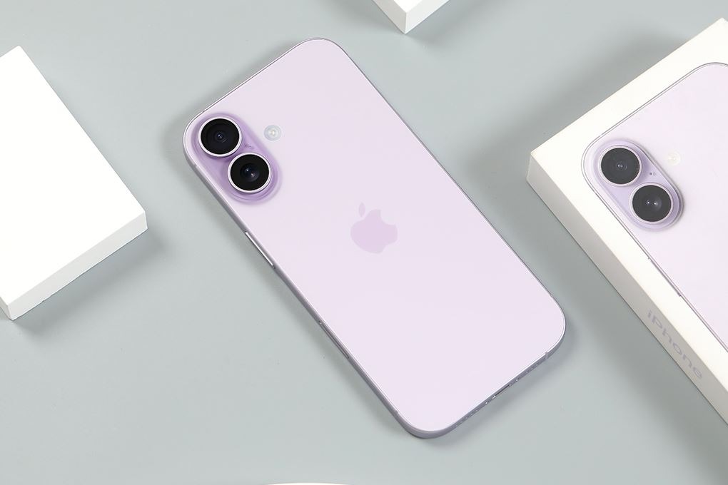 Mẫu iPhone Air siêu mỏng được đặt trên bàn trưng bày