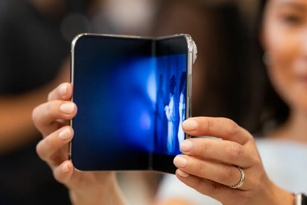 iPhone Duo xuất hiện trong bối cảnh thị trường điện thoại gập còn hạn chế