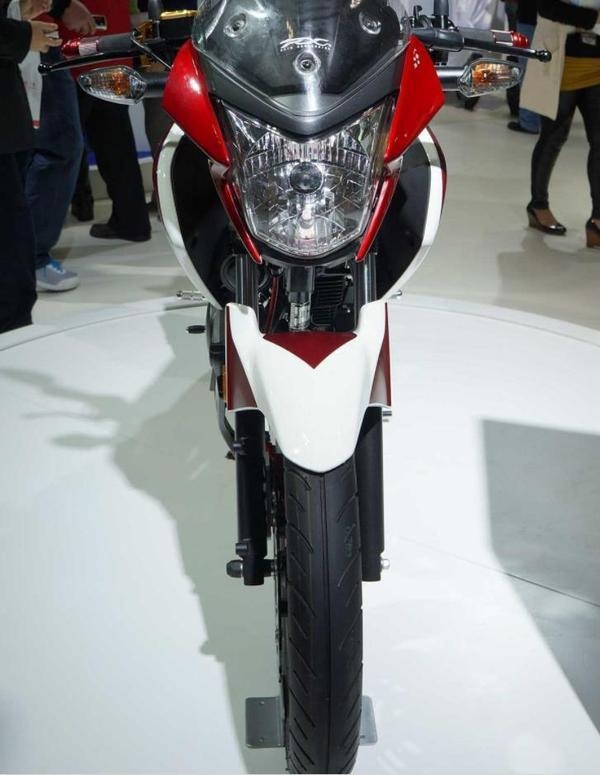 Honda CBF 150-SF trong không gian trưng bày mô tô