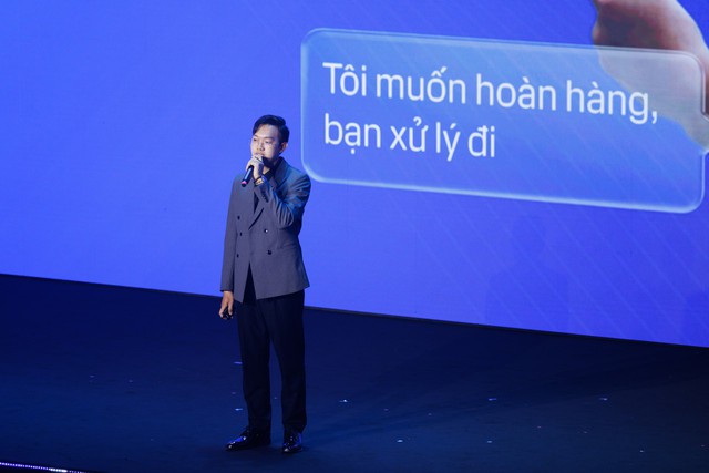 Các đại biểu cùng truy cập mã QR tại KOL Summit 2026