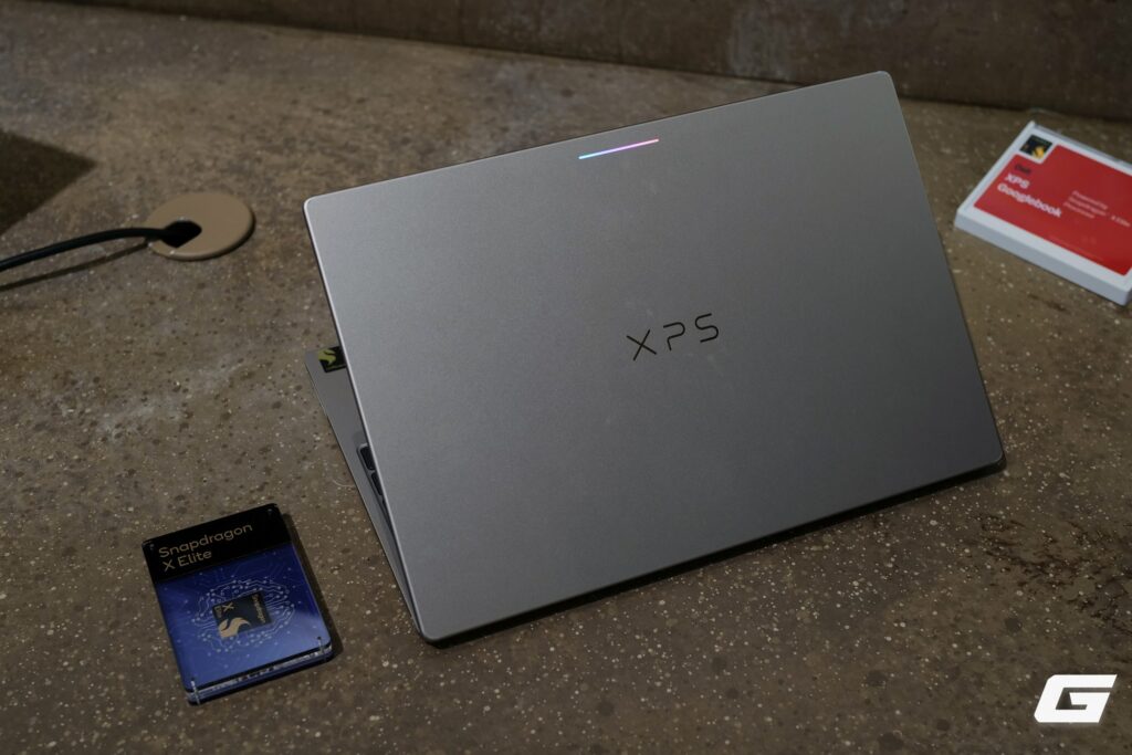 Dell XPS Googlebook kết nối với điện thoại Android để truy cập ảnh và tệp