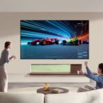 TV OLED evo AI W6 được trưng bày trong không gian nội thất hiện đại