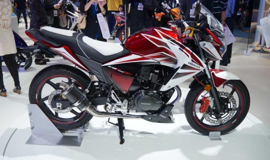 Động cơ xi-lanh đơn trên mẫu xe côn tay Honda