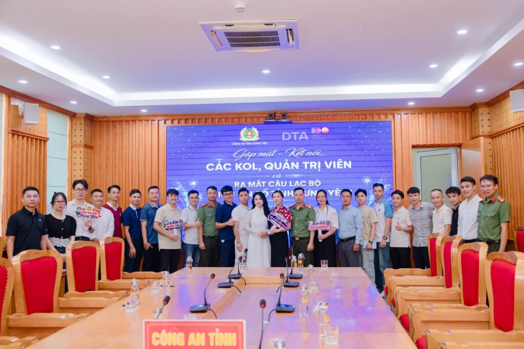 Toàn cảnh không gian hội nghị quy tụ người sáng tạo nội dung