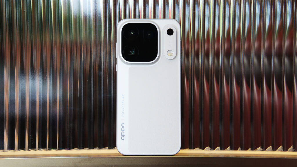 Cận cảnh cụm camera 200MP trên OPPO Find X10 Pro Max