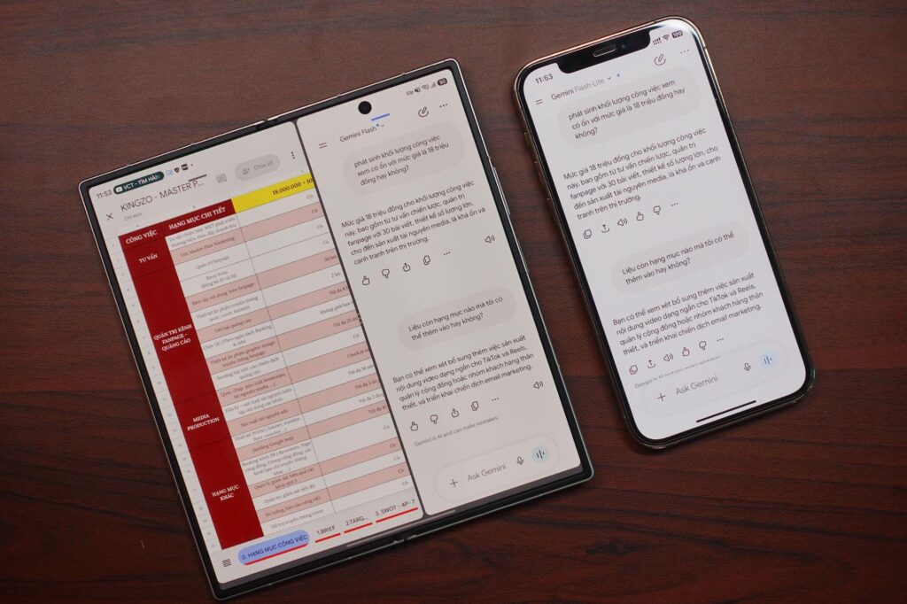 Galaxy Z Fold8 mở rộng màn hình để hiển thị nội dung và công cụ AI
