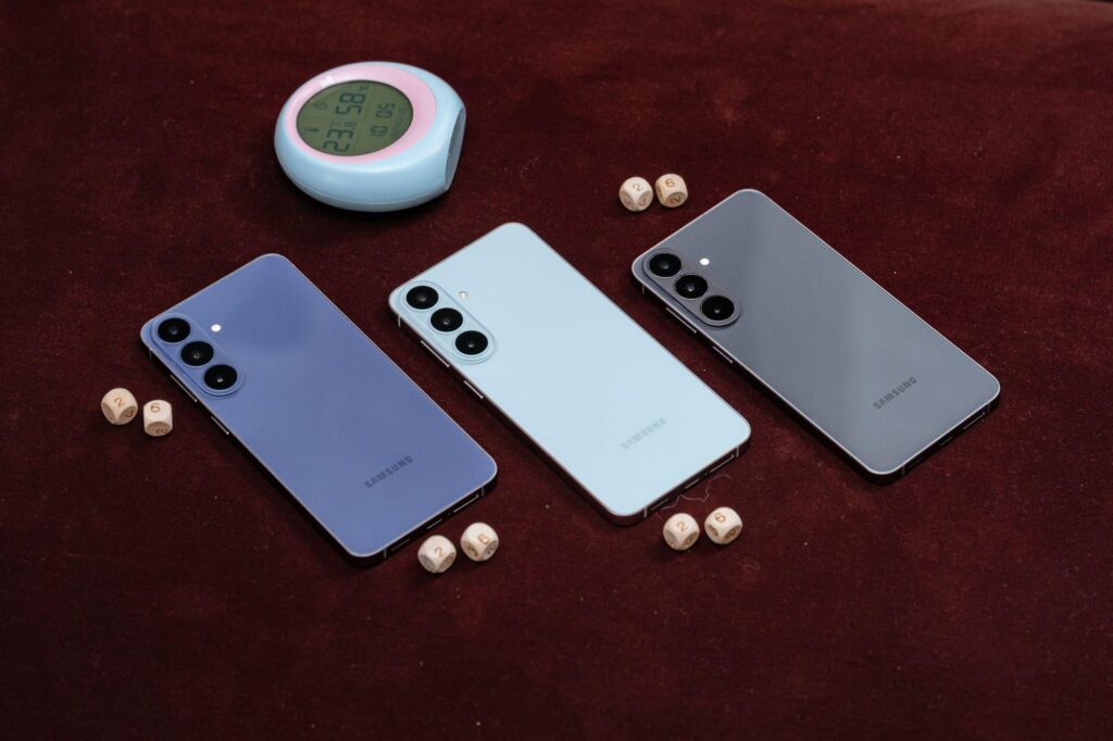 Camera Galaxy S26 FE ghi lại khung cảnh ban đêm với nhiều chi tiết