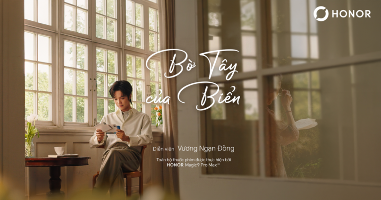 Vương Ngạn Đồng cầm bức thư tay trong phim ngắn “Bờ Tây của biển”