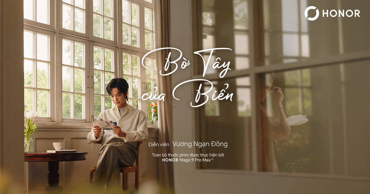 Vương Ngạn Đồng cầm bức thư tay trong phim ngắn “Bờ Tây của biển”