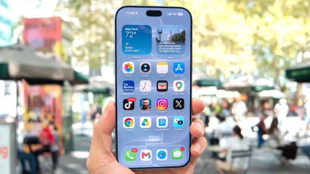 Tùy chọn dữ liệu di động và giới hạn chia sẻ vị trí trên iPhone