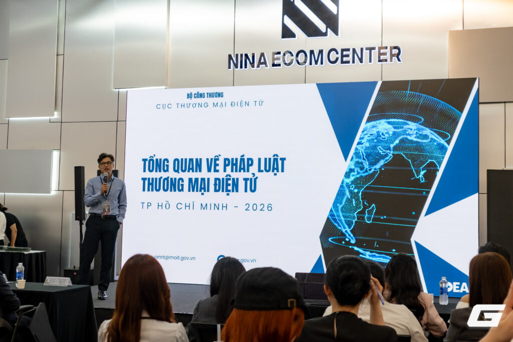Các đại diện chụp ảnh tại sự kiện ra mắt Hội Chủ Chốt