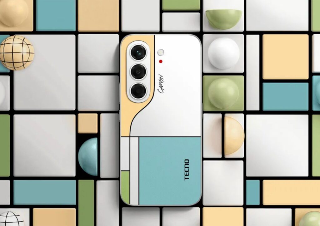 Màn hình Tecno Camon Slim 5G hiển thị giao diện điện thoại