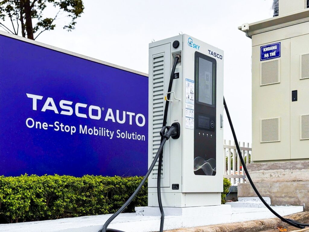 Tesla Model 3 và Model Y trong hình ảnh giới thiệu sản phẩm