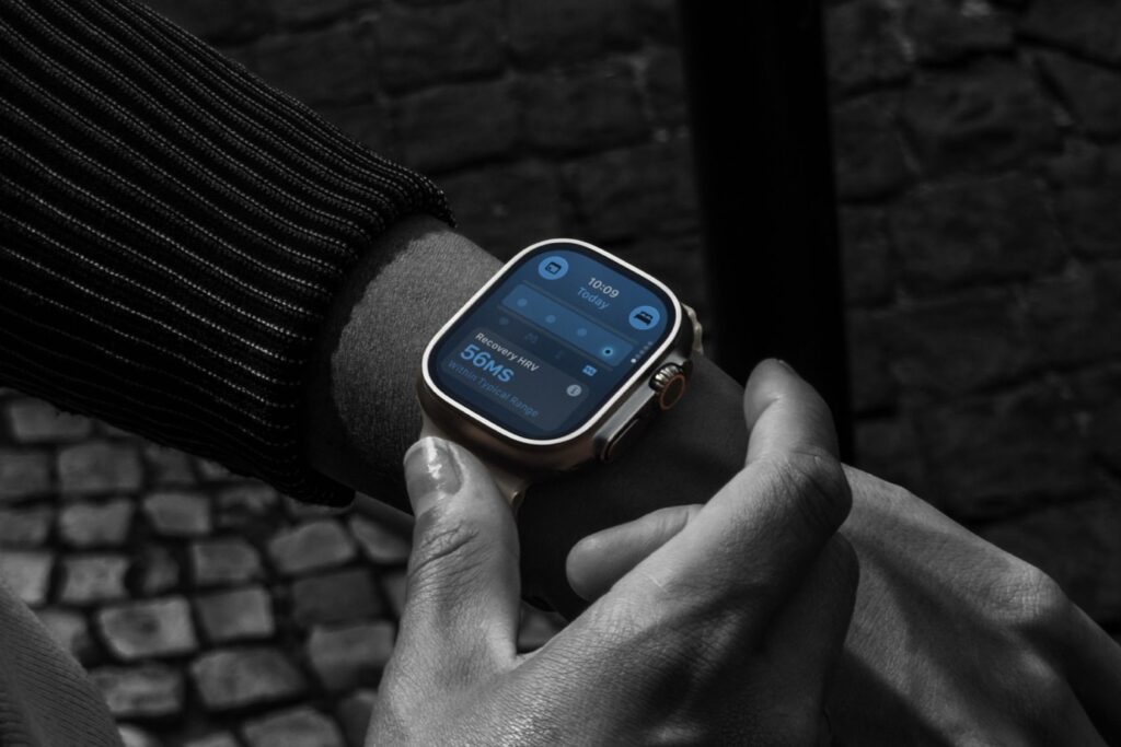 Cảm biến mặt sau của Apple Watch Ultra 4 với cụm đèn quang học
