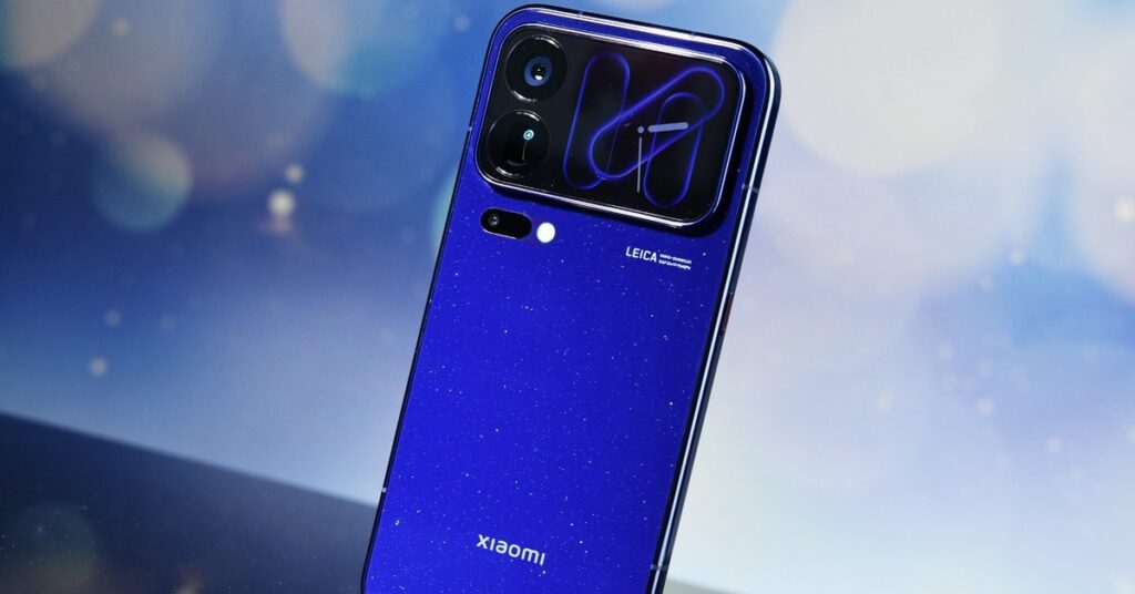 Xiaomi 18 Pro Max màu Xanh Ngân Hà với mặt lưng xanh đậm
