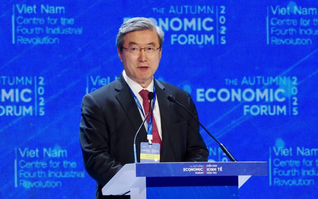 Giáo sư Young-Sup Joo phát biểu tại Diễn đàn Kinh tế Mùa thu 2025
