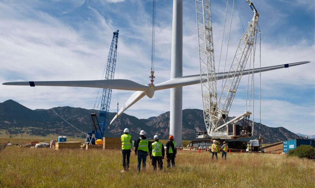 Minh họa rotor tua-bin gió đang chuyển động trong luồng không khí